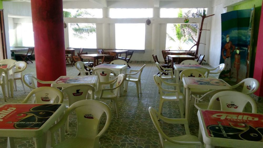 Tortugas Place Hotel Y Bungalos Монтеррико Экстерьер фото